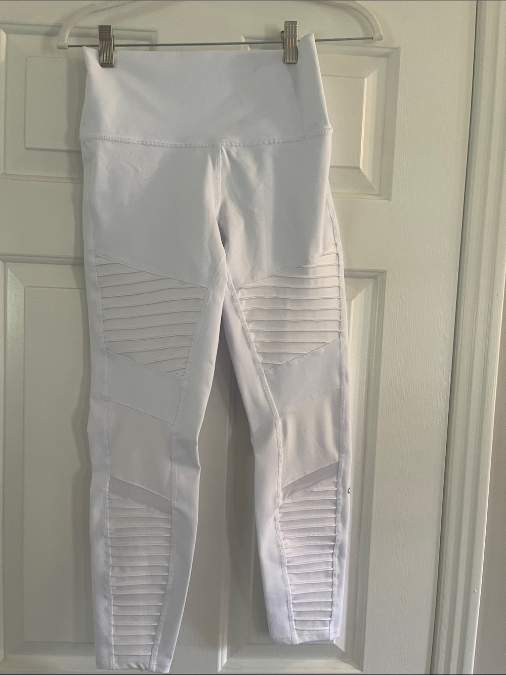 ALO Yoga White Ribbed Moto Leggings